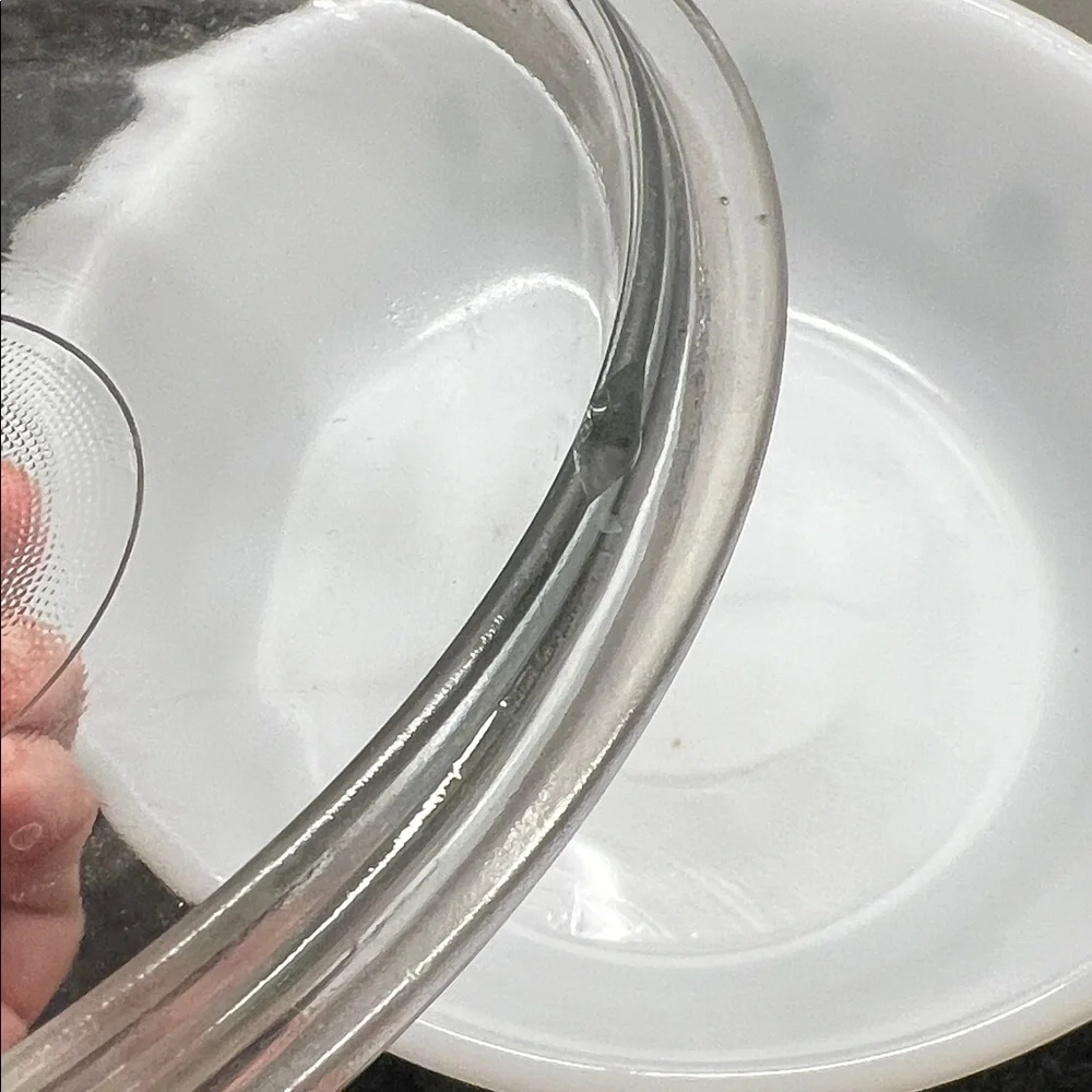 Covered Glassbake with Lid White Casserole Dish with Green Daisy or Primrose 2qt